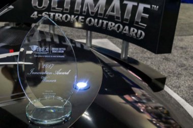 Підвісний мотор Suzuki DF350A отримує нагороду за інновації на виставці IBEX 2017!